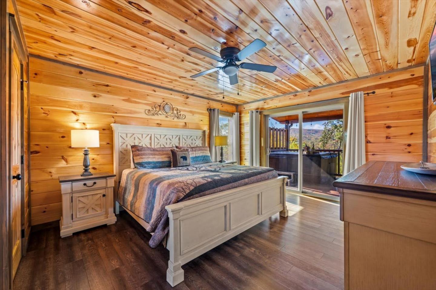 Indoor Pool, Volleyball Beach, Mountain View, Luxury Gatlinburg Exterior foto